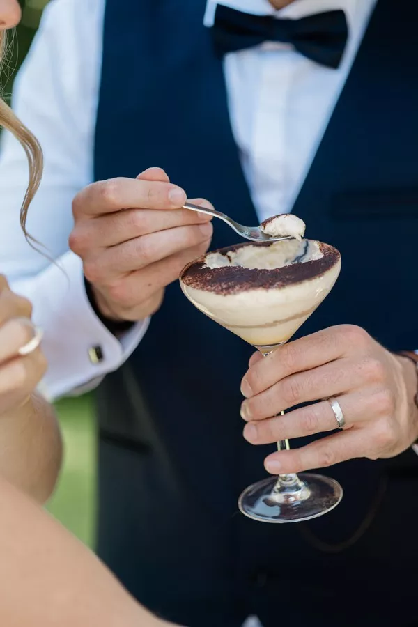 inspiration-mariage-nature-luxe-chateau-de-chazelles-haute-loire-aliciaserraphotography (25)