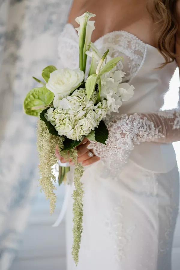inspiration-mariage-nature-luxe-chateau-de-chazelles-haute-loire-aliciaserraphotography (8)