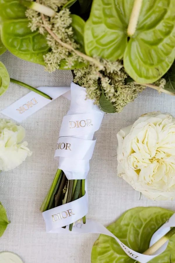 inspiration-mariage-nature-luxe-chateau-de-chazelles-haute-loire-aliciaserraphotography (9)