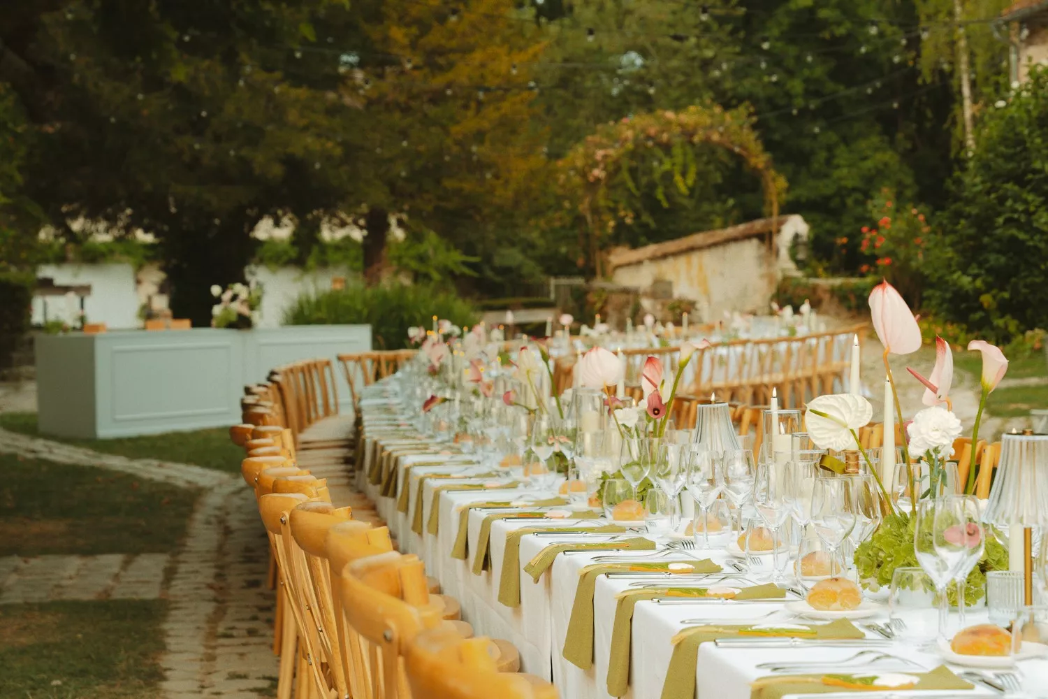 mariage-chic-rose-et-vert-moulin-de-launoy-©visualsdinapoli (34)