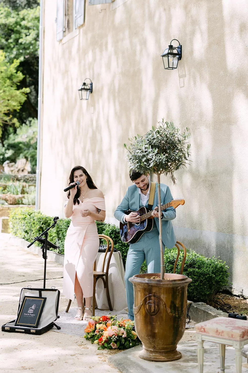 mariage-couleurs-douces-chateau-de-l-olivete-angeliqueblaisephoto (17)