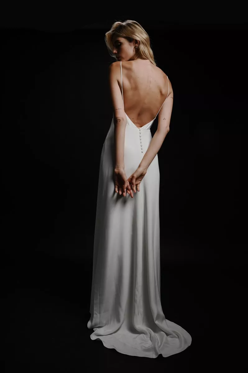 robe-de-mariee-minimaliste-stephanie-wolff-©alicewonderbee