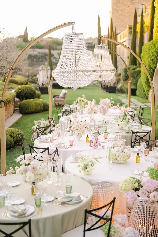 wedding-floral-design-alicemd-gordes-provence-lablondeetlebarbu ©sandraaberg (6)