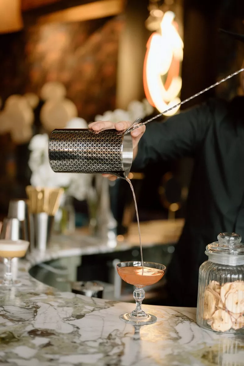 bar-a-cocktails-mariage-hameau-de-marcandou-courchevel-©BudgieBandits (23)