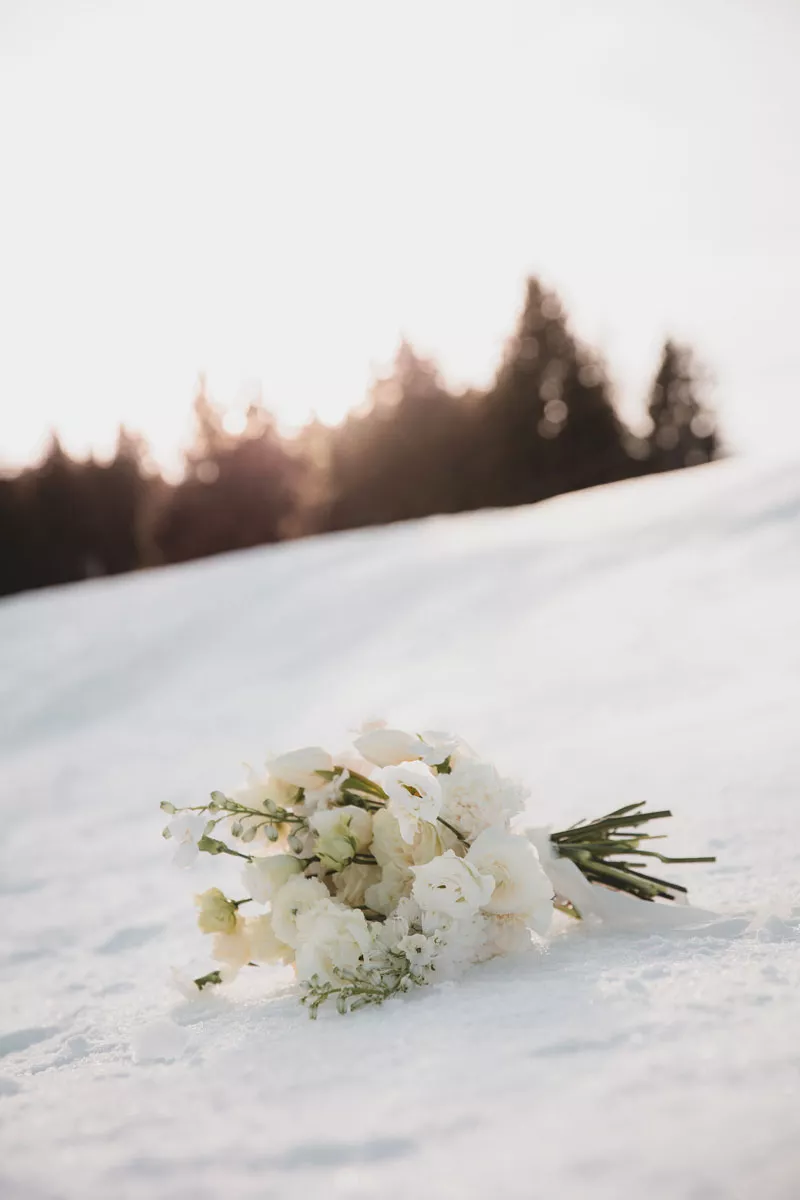 bouquet-mariée-blanc-neige- ©megane-defontaine-photographe (24)