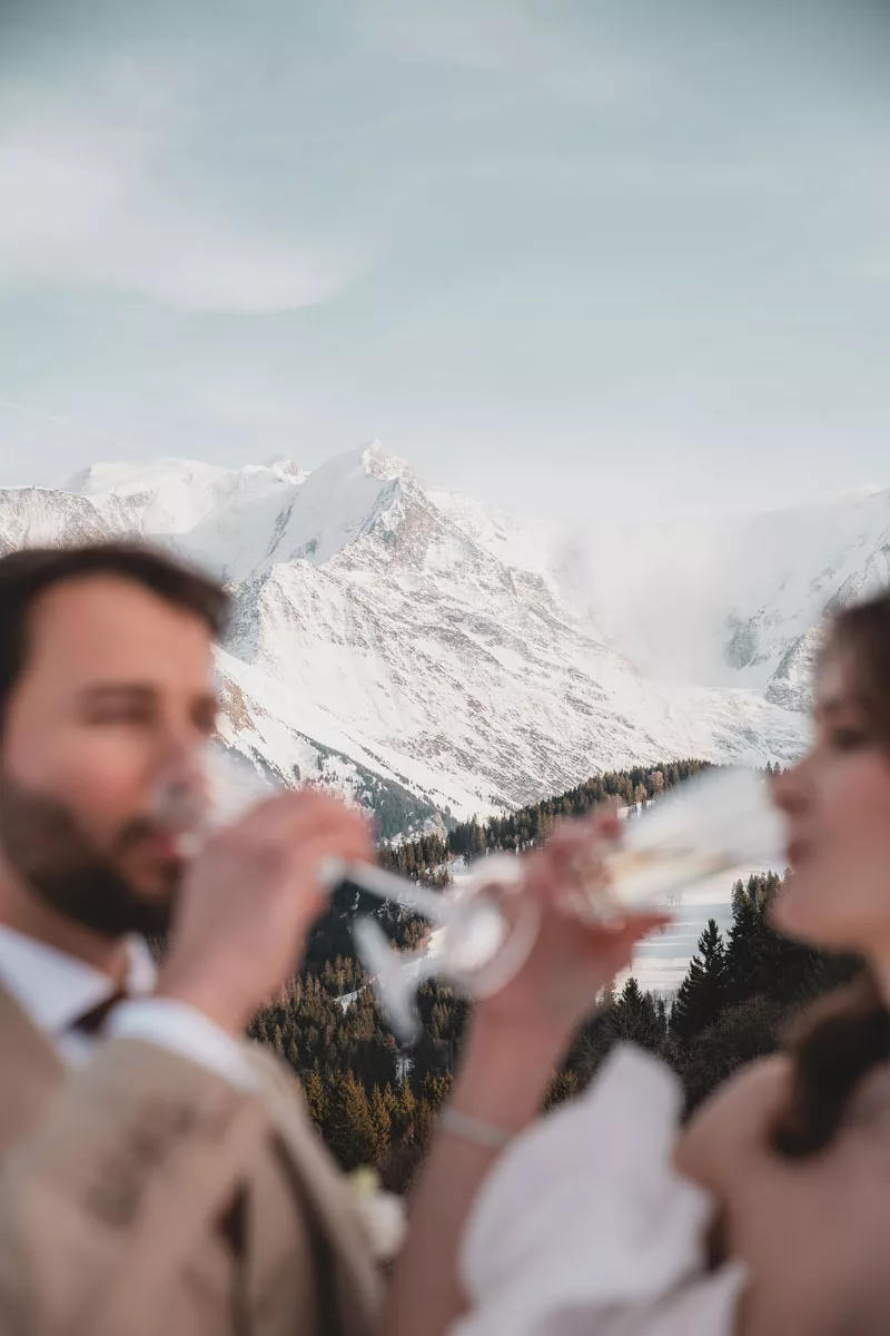 mariage-raffiné-avec-vue-sur-le-Mont-Blanc- ©megane-defontaine-photographe (35)