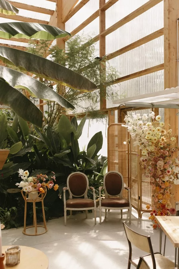 ceremonie-laique-bretagne-Les-Herbes-Hautes-Fleuriste-ecoresponsable-Emma Boone