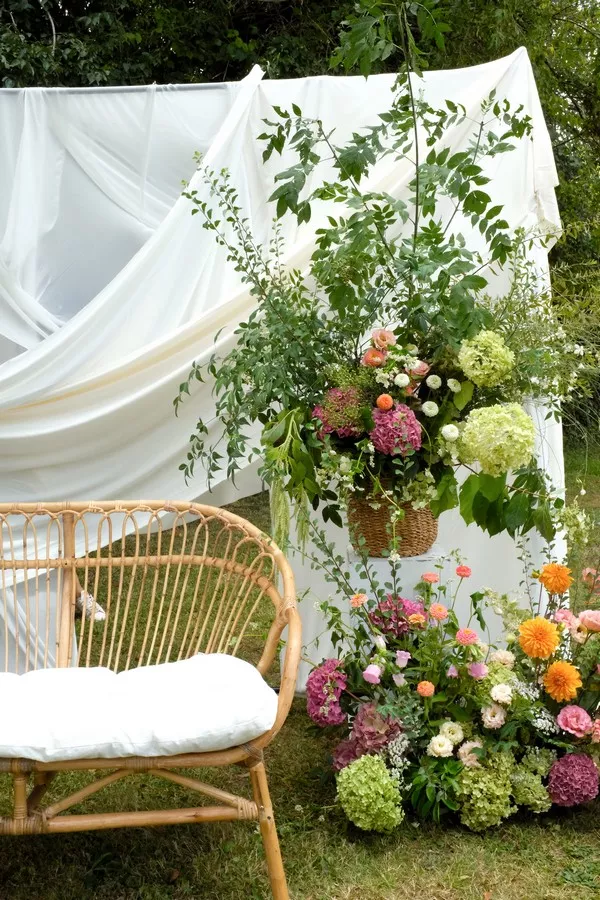 ceremonie-laique-romantique-Les-Herbes-Hautes-Fleuriste-ecoresponsable