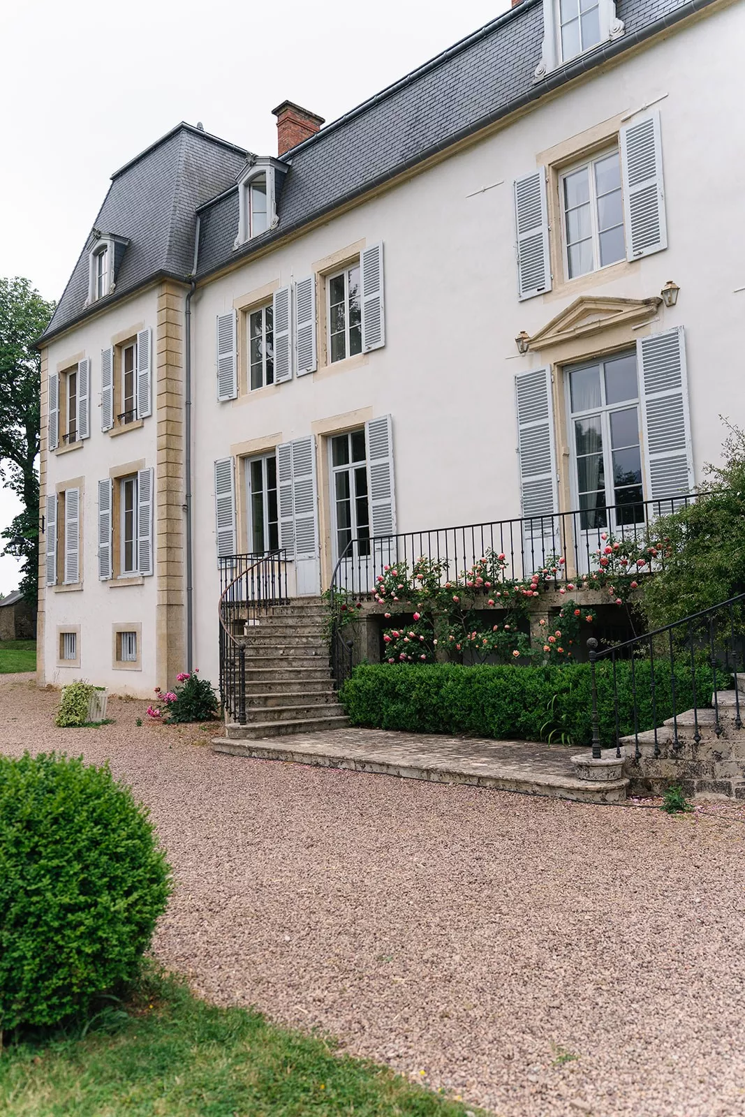 mariage-elegant-domaine-de-mont-bourgogne-aurore-poupon-photographe (2)