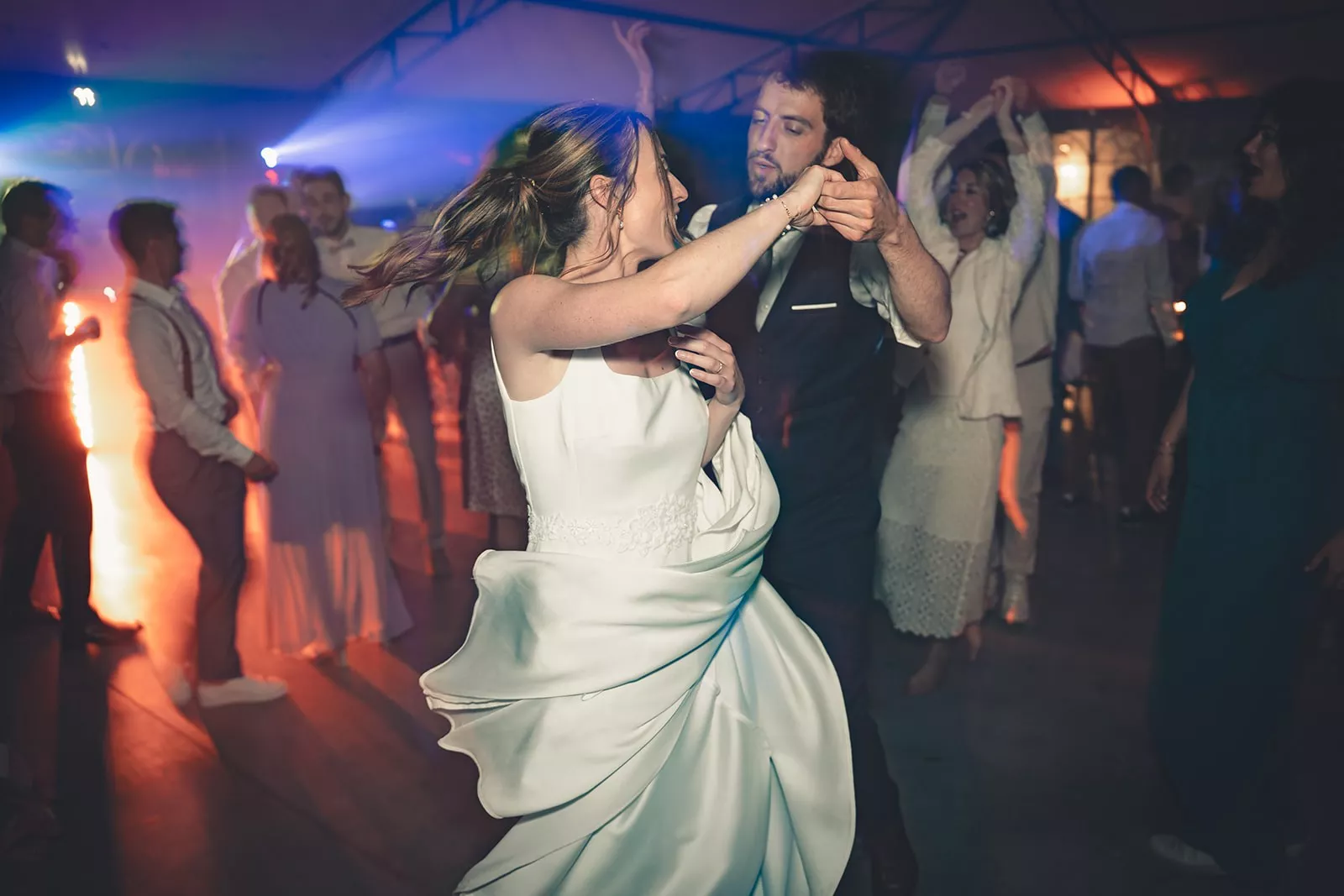 mariage-elegant-domaine-de-mont-bourgogne-aurore-poupon-photographe (44)