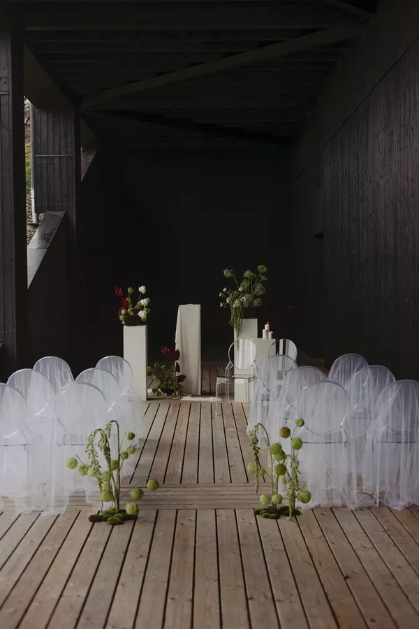 mariage-hiver-noir-blanc-vert-suisse-©lucileKPhotographie (10)