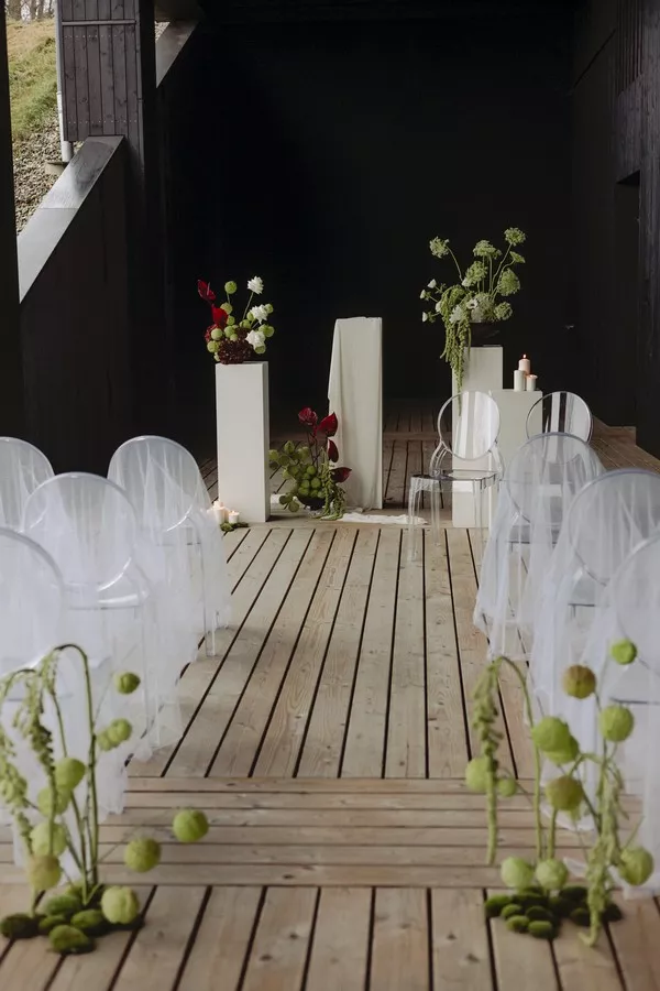 mariage-hiver-noir-blanc-vert-suisse-©lucileKPhotographie (13)