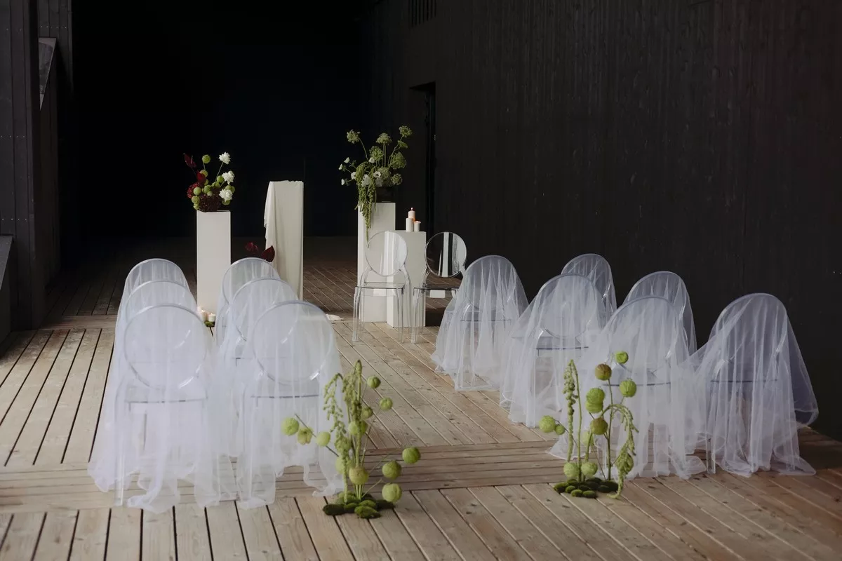 mariage-hiver-noir-blanc-vert-suisse-©lucileKPhotographie (16)