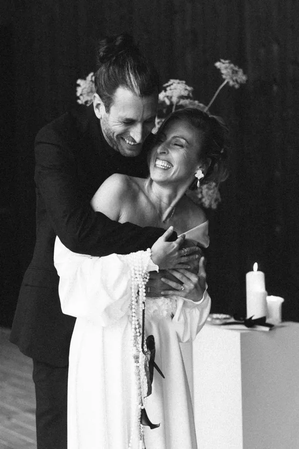 mariage-hiver-noir-blanc-vert-suisse-©lucileKPhotographie (20)