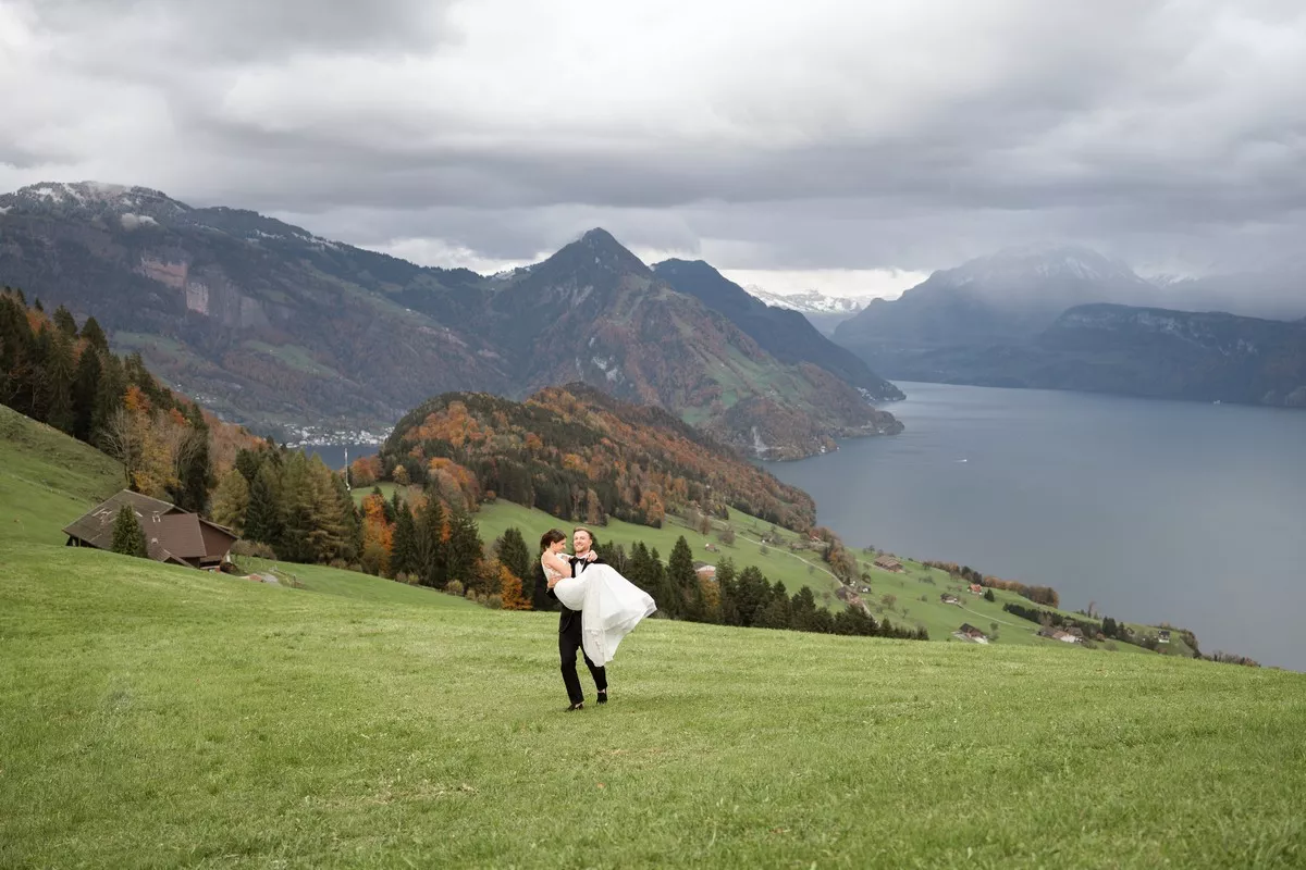 mariage-intimiste-villa-honegg-suisse-©monbonheurphotos (1)