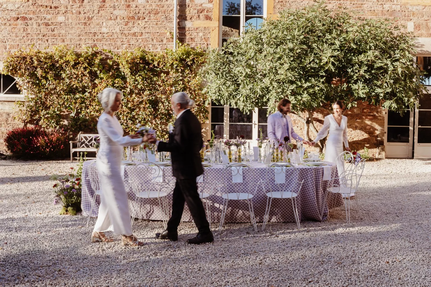 mariage-renouvellement-voeux-lila-vert-domaine-de-tourieux-lyon-beajouyphotographe (1)
