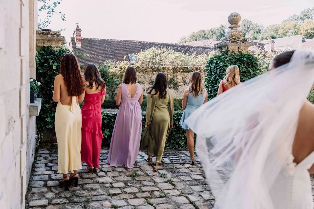 mariage-rouge-et-jaune-oise-©lesbanditsevents (12)