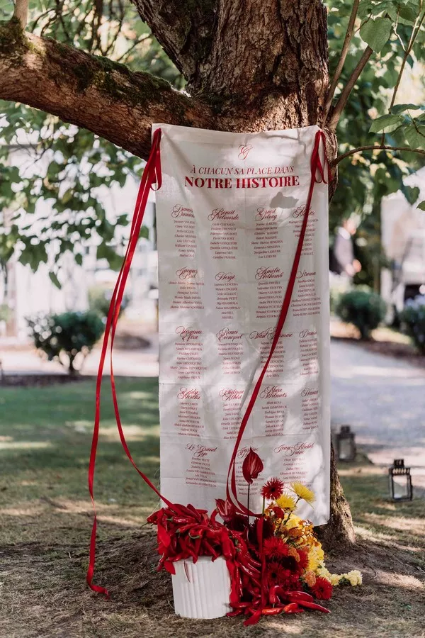 mariage-rouge-et-jaune-oise-©lesbanditsevents (22)