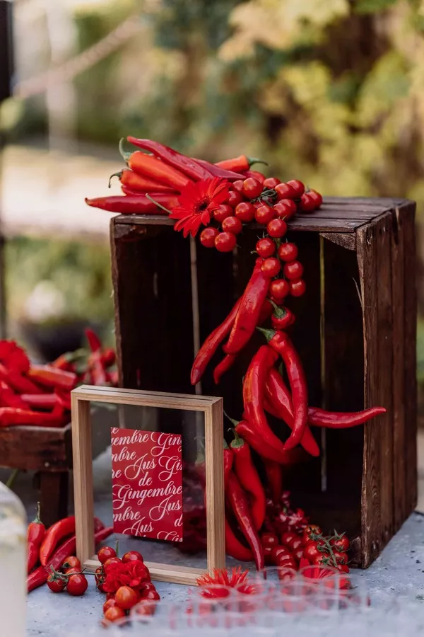 mariage-rouge-et-jaune-oise-©lesbanditsevents (24)