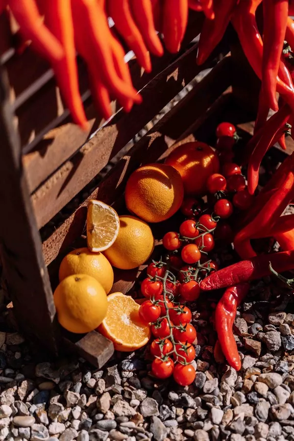 mariage-rouge-et-jaune-oise-©lesbanditsevents (26)