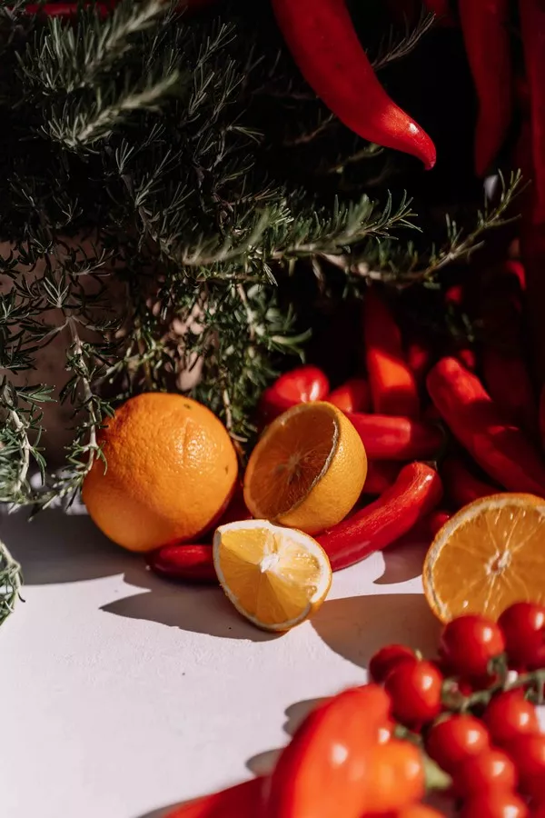 mariage-rouge-et-jaune-oise-©lesbanditsevents (28)