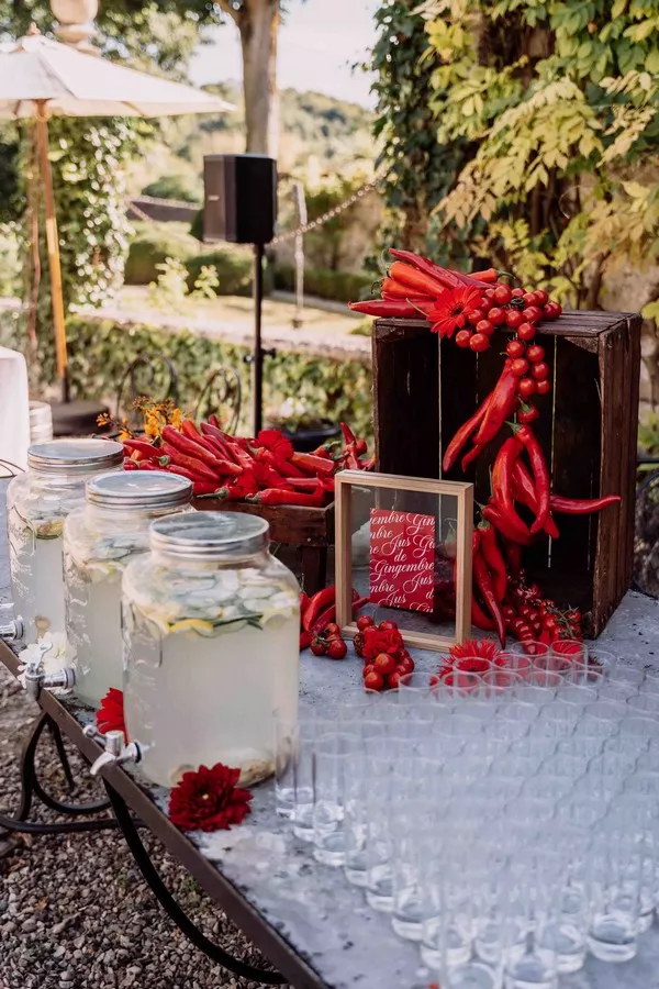 mariage-rouge-et-jaune-oise-©lesbanditsevents (32)