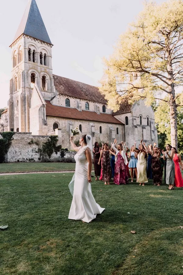 mariage-rouge-et-jaune-oise-©lesbanditsevents (43)