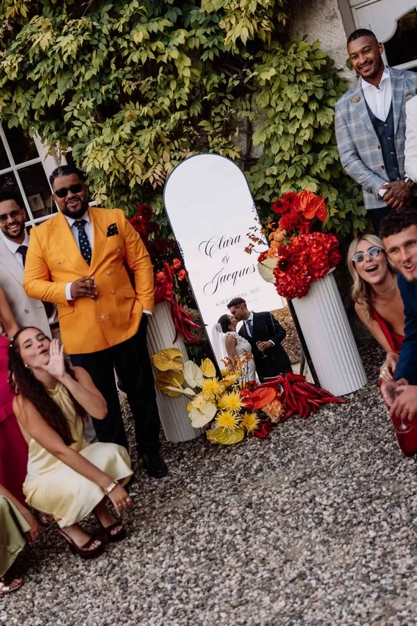 mariage-rouge-et-jaune-oise-©lesbanditsevents (45)