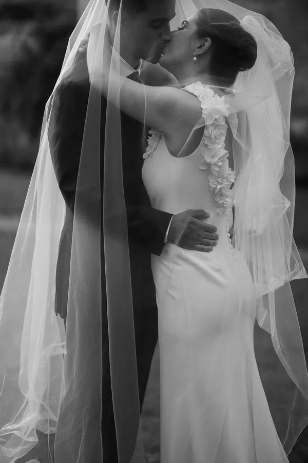 mariage-rouge-et-jaune-oise-©lesbanditsevents (48)