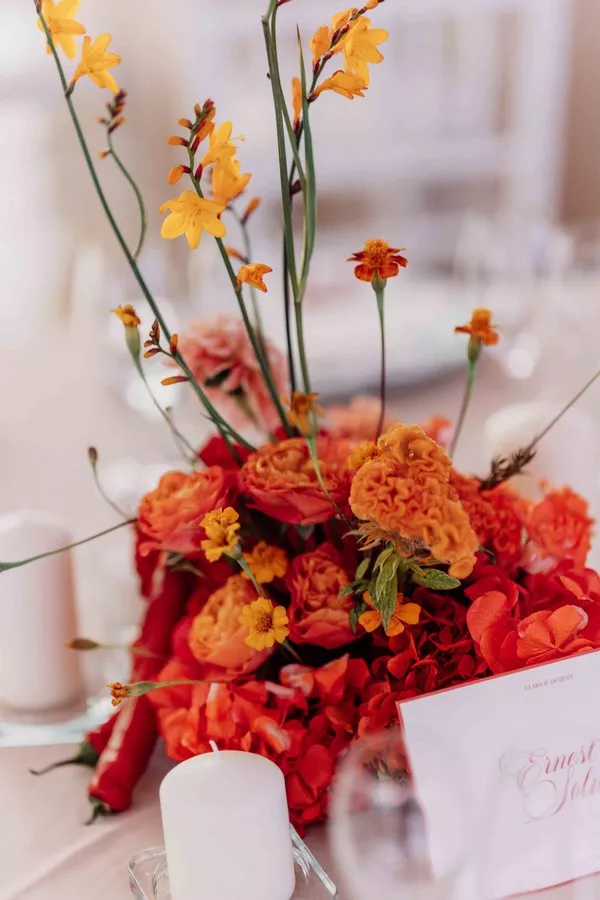 mariage-rouge-et-jaune-oise-©lesbanditsevents (56)