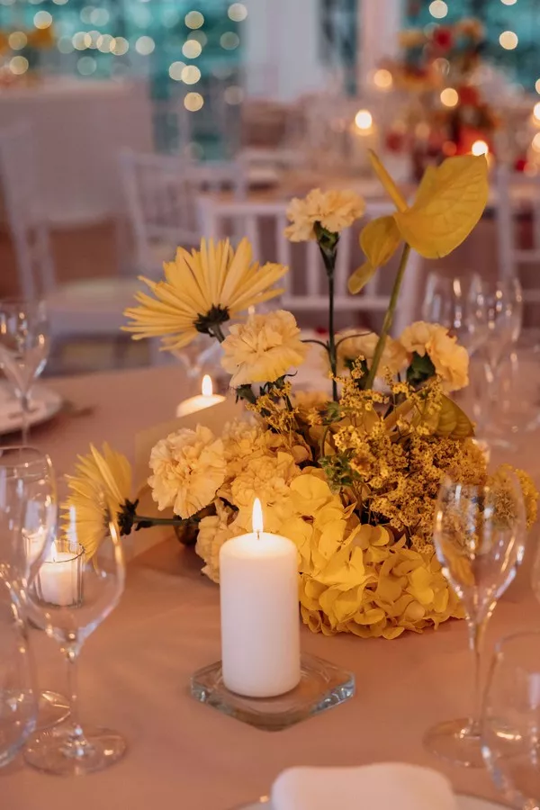 mariage-rouge-et-jaune-oise-©lesbanditsevents (60)