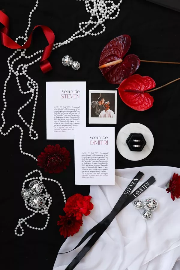 mariage-rouge-et-noir-luxe-delamourdanslair-wedding-designer-haut-de-gamme ©Camille Coste (1)