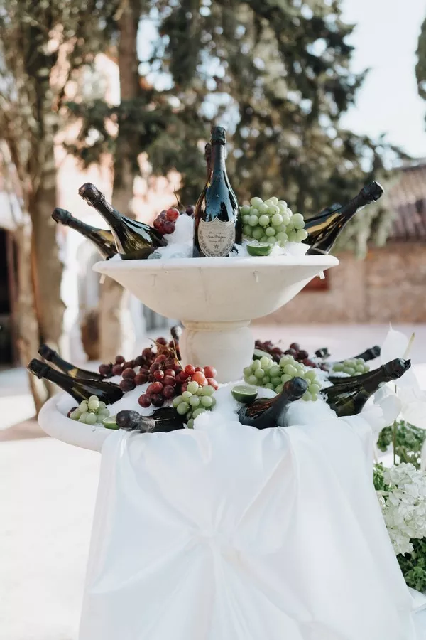 mariage-vert-et-blanc-chateau-de-l-hospitalet-delamourdanslair-wedding-design-provence ©laurene-and-the-wolf (5)