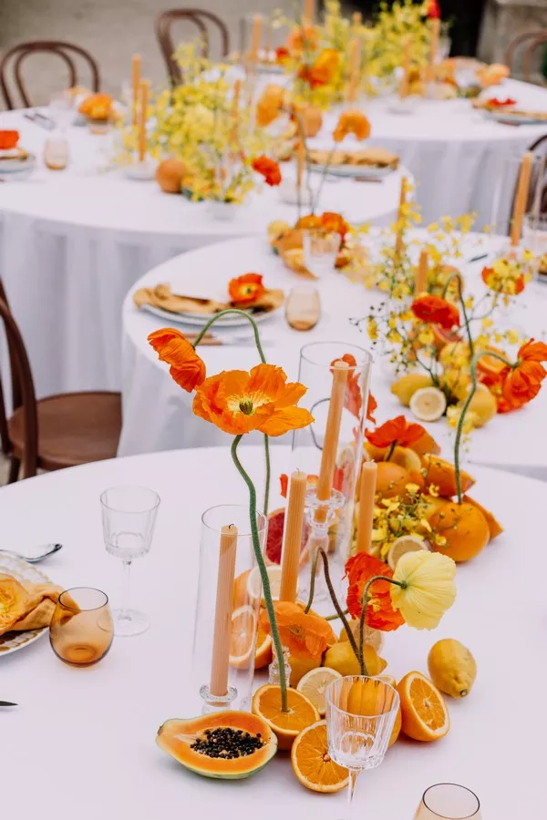 centre-de-table-mariage-coloré-orange-et-jaune ©Les bandits (34)