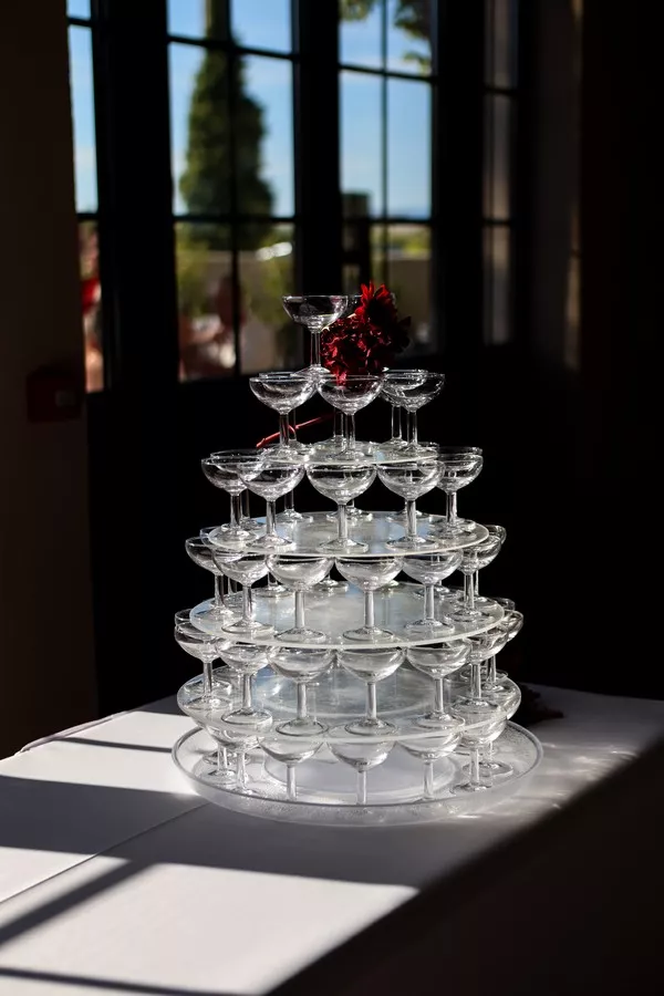 mariage-gay-glamour-rouge-noir-et-blanc ©camille-coste-photographie (34)