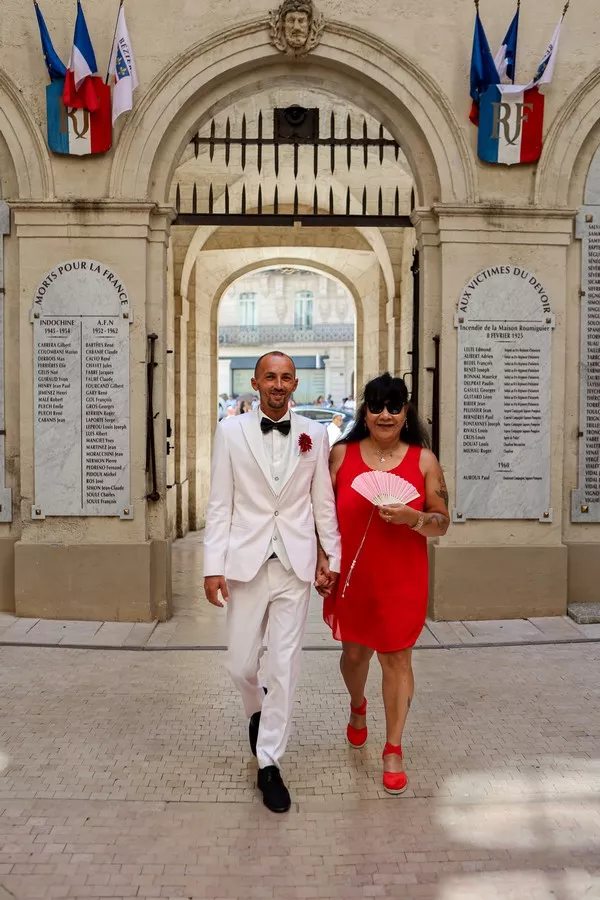 mariage-gay-glamour-rouge-noir-et-blanc ©camille-coste-photographie (8)