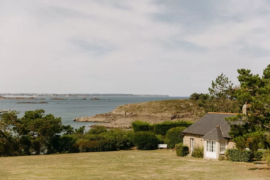 mariage-coloré-domaine-les-essarts-saint-briac-sur-mer-bretagne-baptiste-hauville-photographe (12)