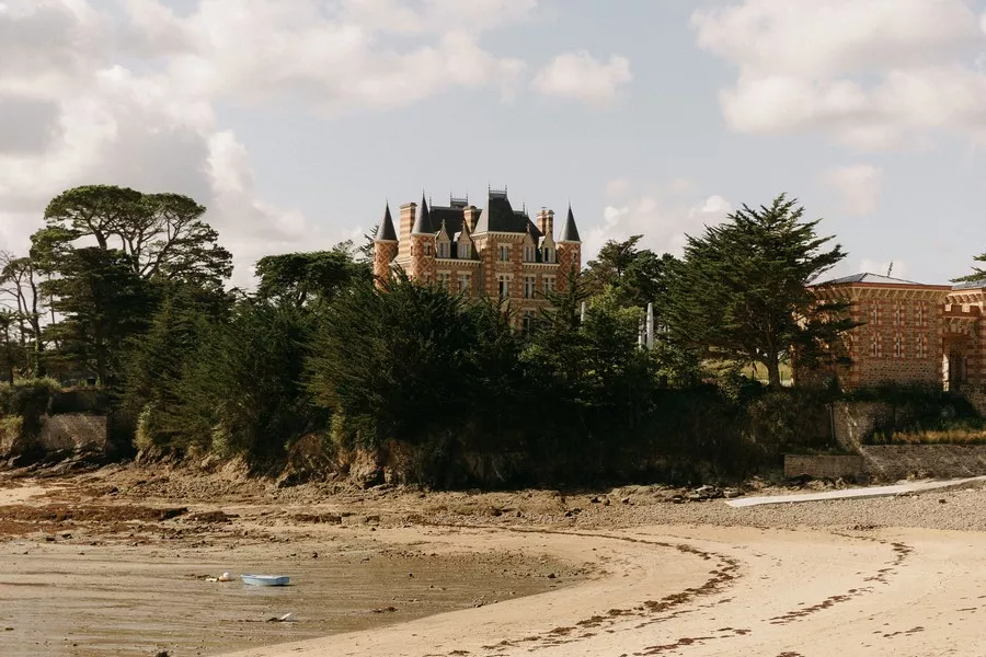 mariage-coloré-domaine-les-essarts-saint-briac-sur-mer-bretagne-baptiste-hauville-photographe (7)