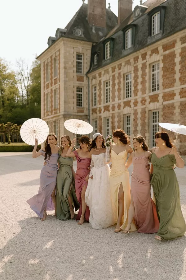 robes-de-demoiselles-dhonneur-colorées-pastels-©ritazemskova