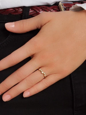 Bague-de-fiancailles-5-diamants-or-jaune-18-carats-maison-artaner