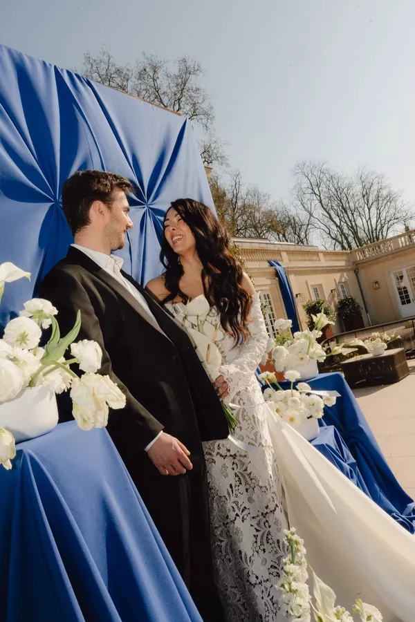 mariage-moderne-bleu-cobalt-vignoble-bordelais-chateau-dauzac-©amao-wedding (22)