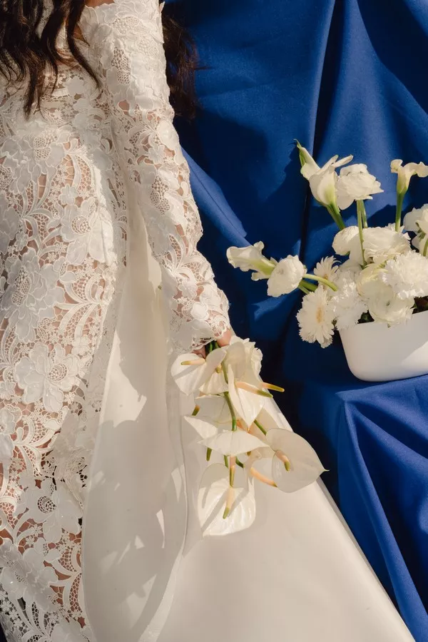 mariage-moderne-bleu-cobalt-vignoble-bordelais-chateau-dauzac-©amao-wedding (23)