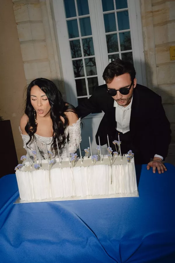 mariage-moderne-bleu-cobalt-vignoble-bordelais-chateau-dauzac-©amao-wedding (29)