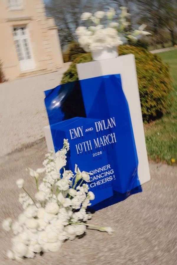 mariage-moderne-bleu-cobalt-vignoble-bordelais-chateau-dauzac-©amao-wedding (9)