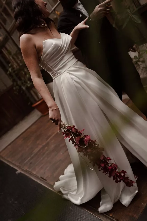 mariage-tarot-slow-wedding-rouge-blanc-minute-papiilon-agency-paris-©lightsofalhenawedding (23)