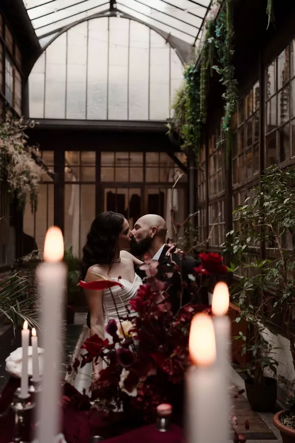 mariage-tarot-slow-wedding-rouge-blanc-minute-papiilon-agency-paris-©lightsofalhenawedding (25)