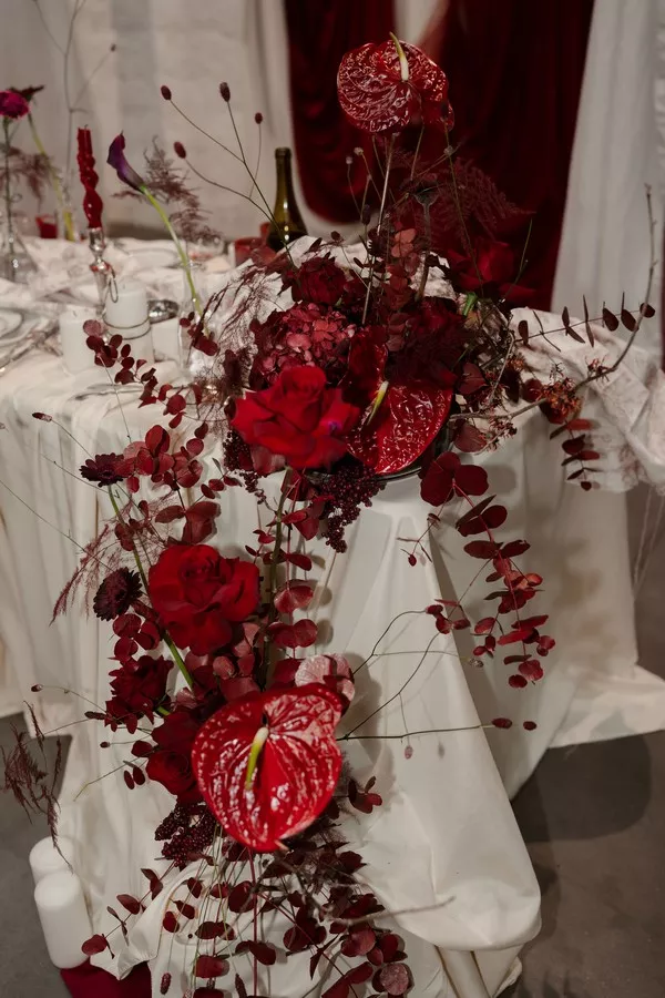 mariage-tarot-slow-wedding-rouge-blanc-minute-papiilon-agency-paris-©lightsofalhenawedding (29)