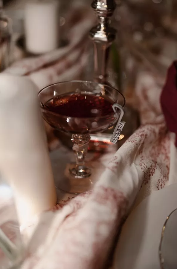 mariage-tarot-slow-wedding-rouge-blanc-minute-papiilon-agency-paris-©lightsofalhenawedding (31)