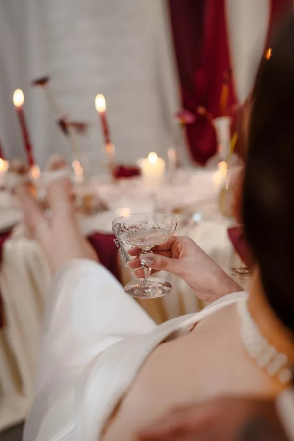 mariage-tarot-slow-wedding-rouge-blanc-minute-papiilon-agency-paris-©lightsofalhenawedding (45)