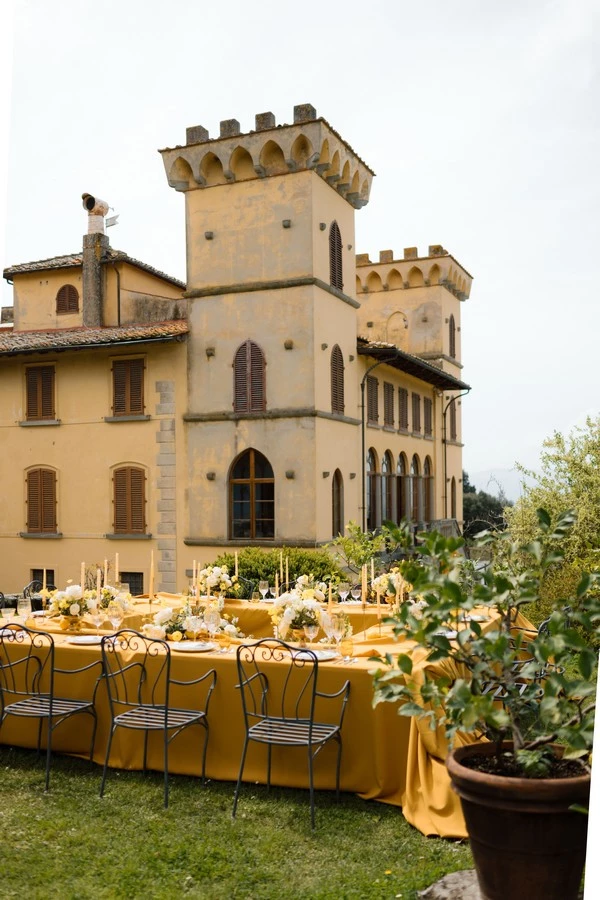 mariage-jaune-doré-luxe-toscane ©theclercs (12)
